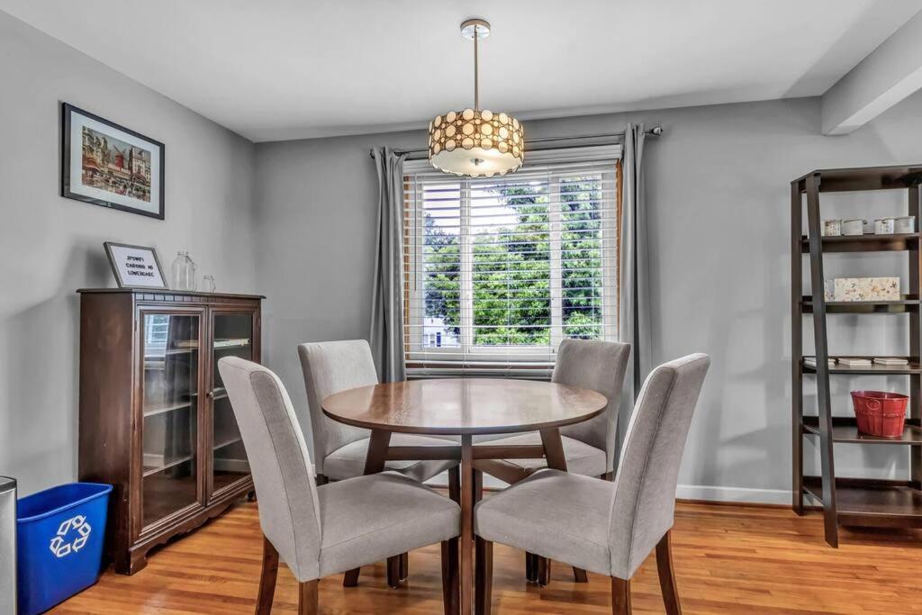 Gorgeous 2 Queen Bedroom Apartment In North Buffalo With 70 Inch Tv المظهر الخارجي الصورة